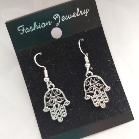 3 for 20$: Phalm Hand Protector Earrings - Picture 2 of 3